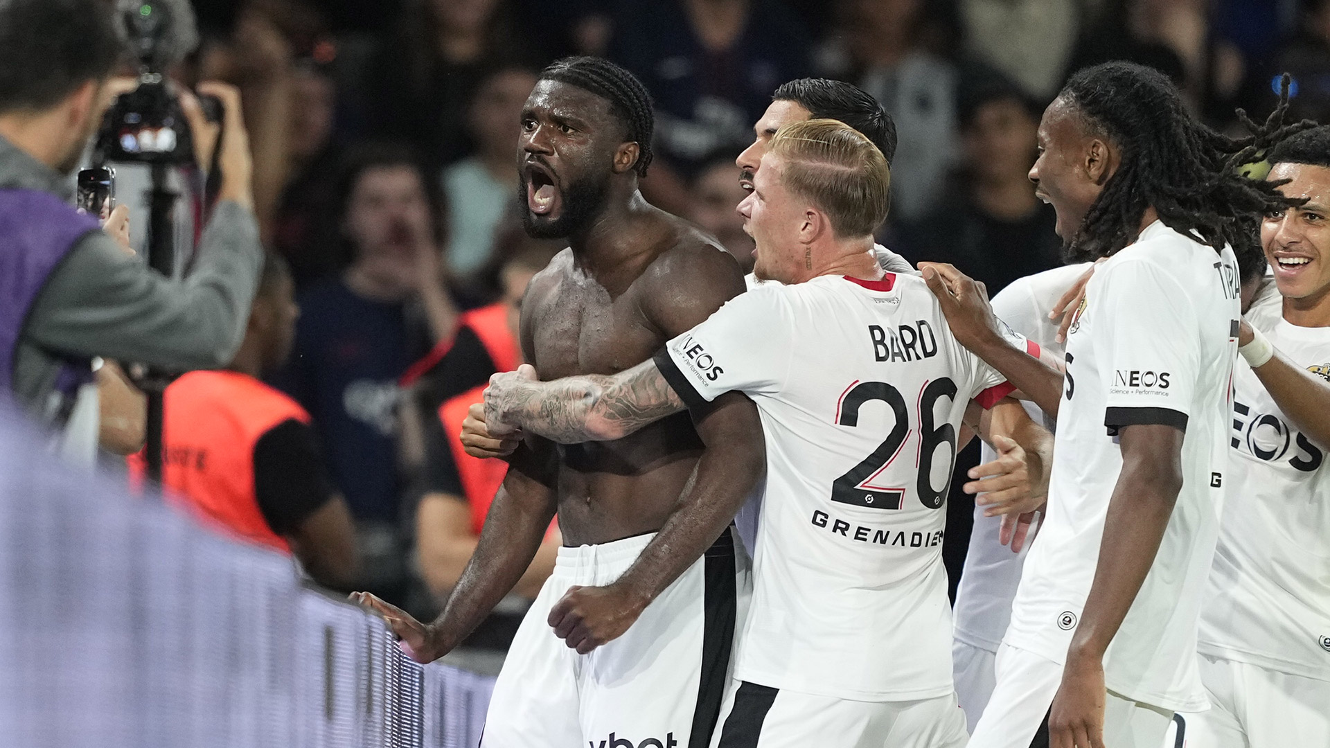 Terem Moffi celebrates his second goal for OGC Nice against PSG